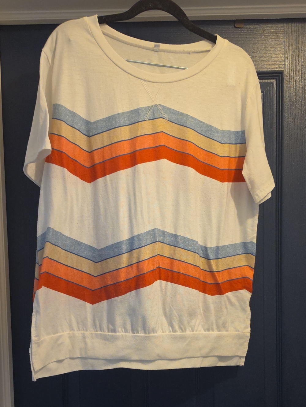 Womens Large White Short Sleeve Tee with Blue, Orange & Tan Chevron Stripes